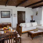 Mylos House With Sea View Apartment *