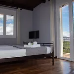 Mylos House With Sea View Apartment